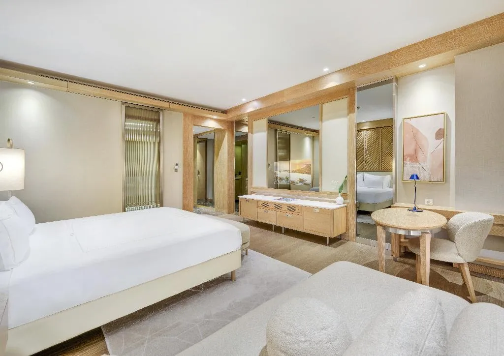 DOUBLE PARTIAL SEA VIEW Room, Regnum Carya, Antalya