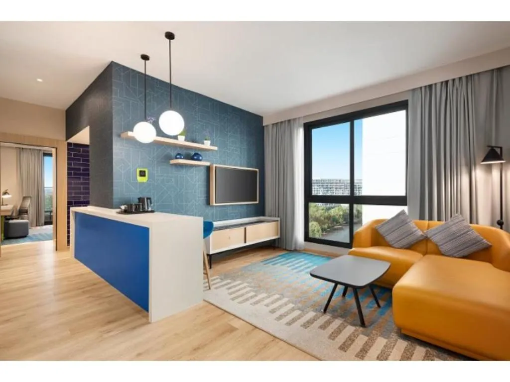 SUITE EXECUTIVE Room, La Quinta by Wyndham Dubai Jumeirah, Dubai