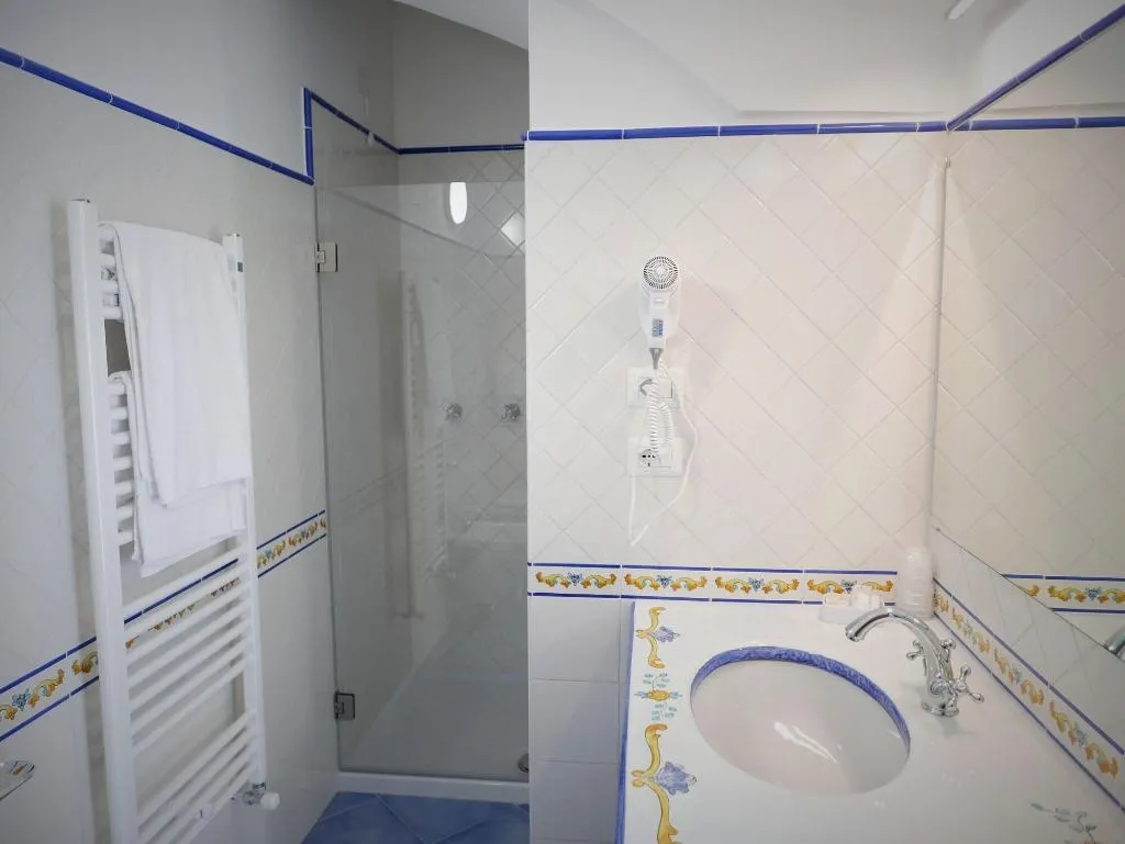 Room, Hotel Vittoria Positano, Naples
