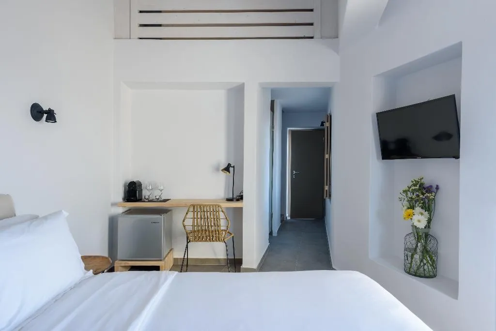 SUITE HONEYMOON Room, Earino Suites and Villas, Santorini