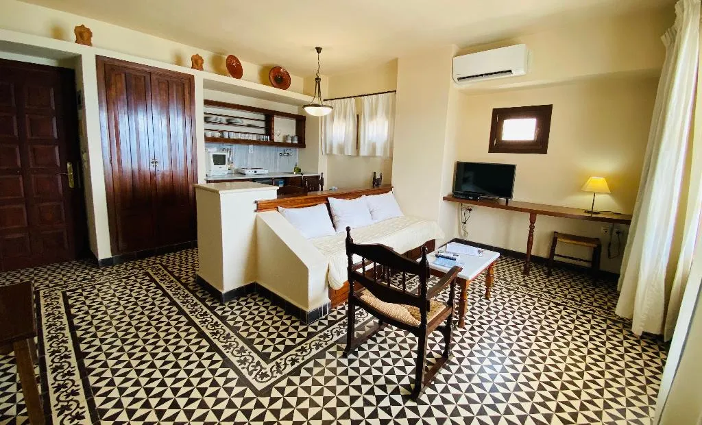 APARTMENT SEA VIEW CAPACITY 2 Room, Palazzo Arhontiko Apartments, Crete