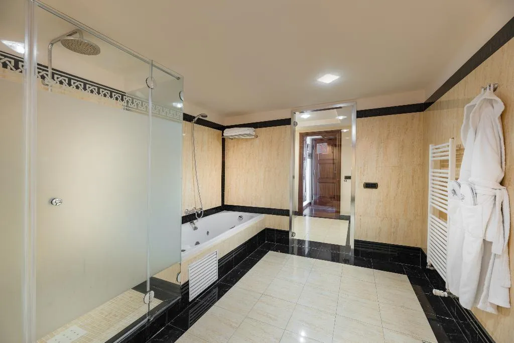 SUITE SEA VIEW Room, Elba Estepona Gran Hotel & Thalasso Spa, Costa Del Sol