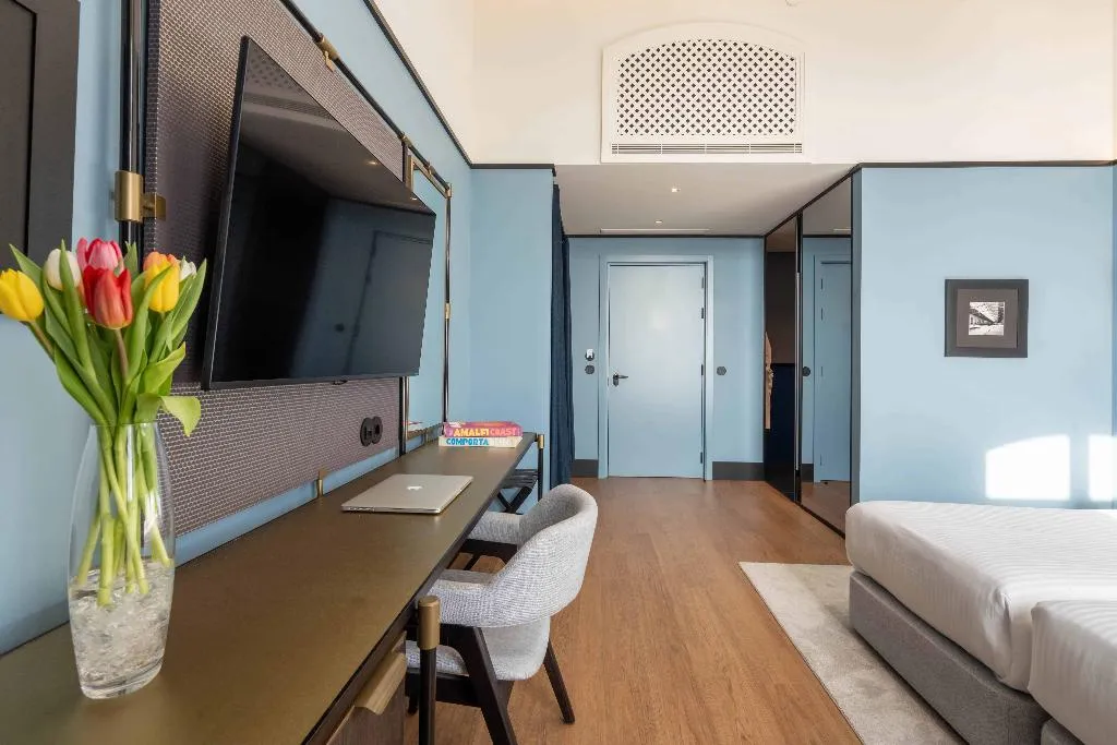 TWIN SUPERIOR RIVER VIEW Room, The Editory Riverside Santa Apolonia Hotel, Lisbon