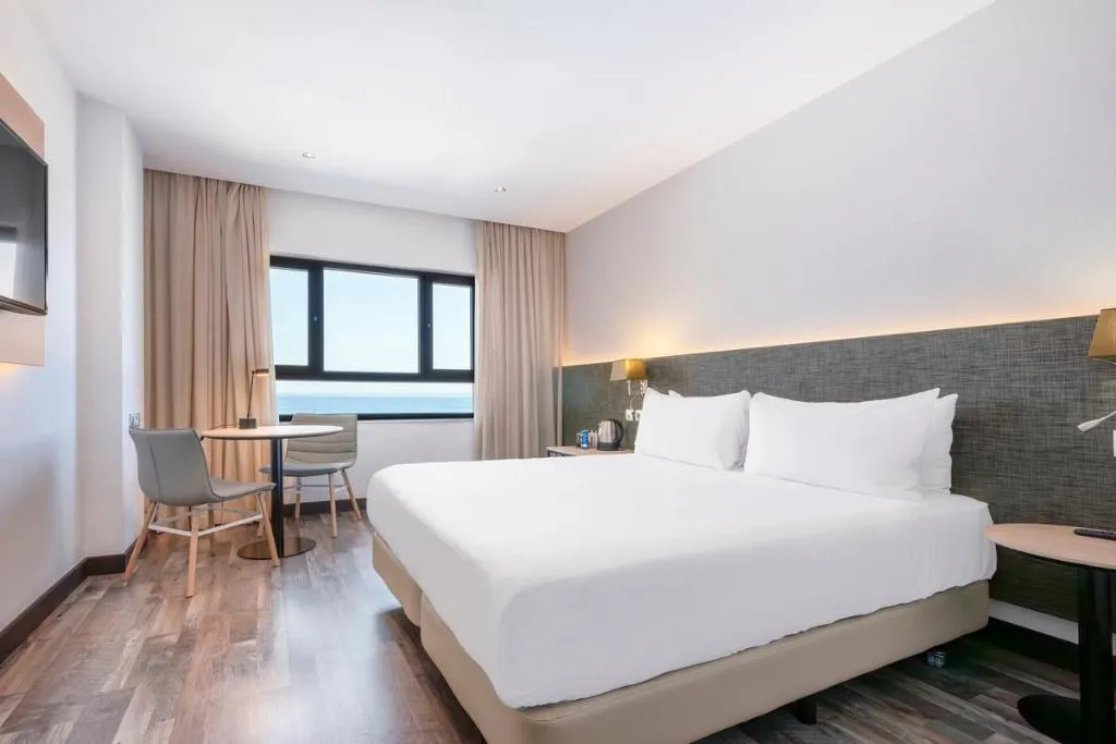 DOUBLE PREMIUM SEA VIEW Room, Hotel Cádiz Paseo del Mar, Affiliated by Meliá, Costa De La Luz
