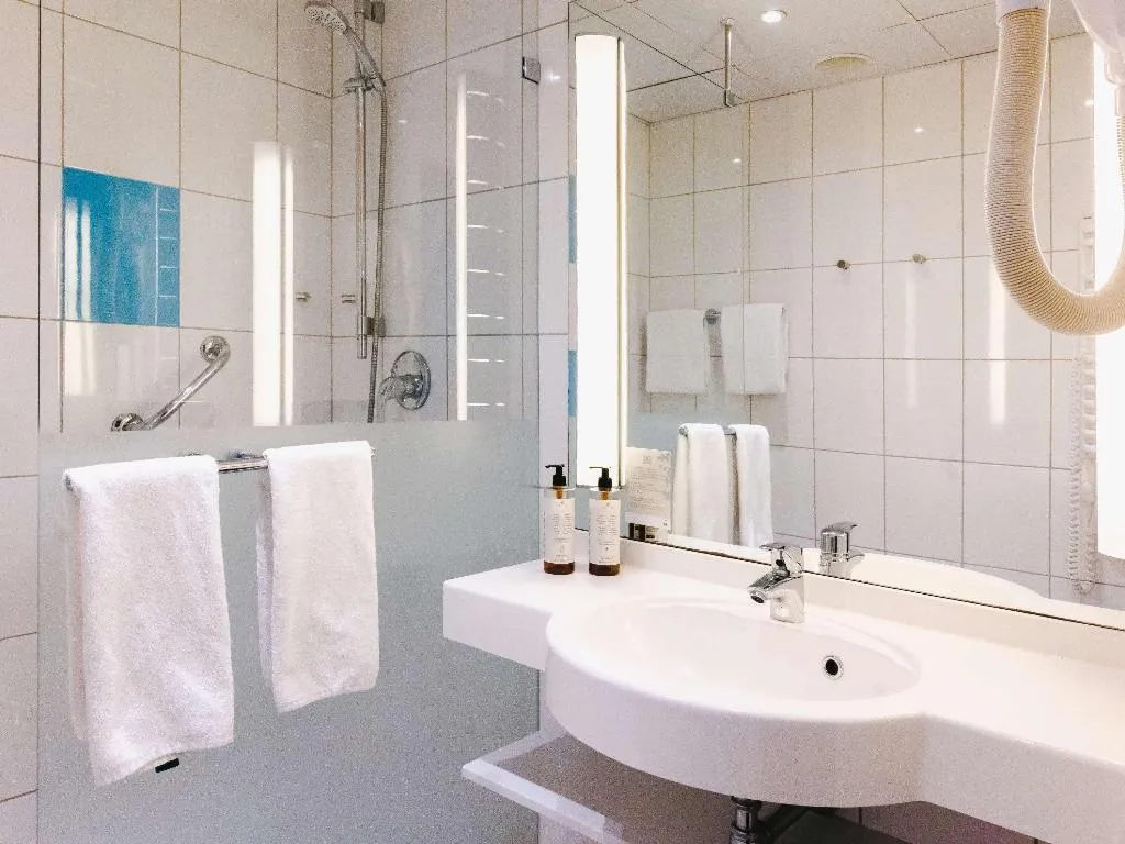 TWIN SUPERIOR Room, Novotel Krakow City West, Krakow