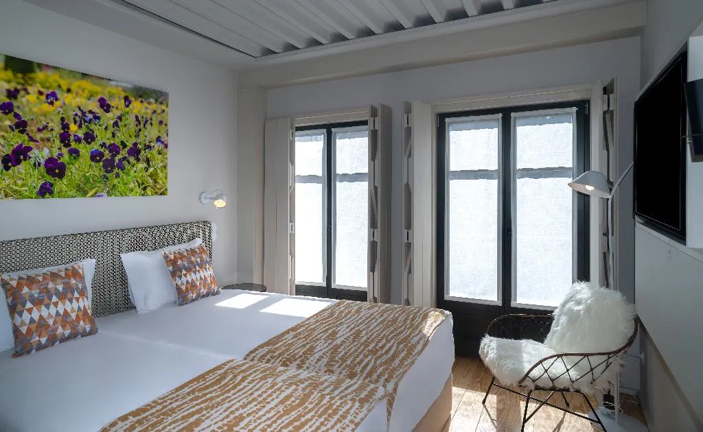Double or Twin DELUXE WITH BALCONY Room, Porta Nova Collection House, Porto