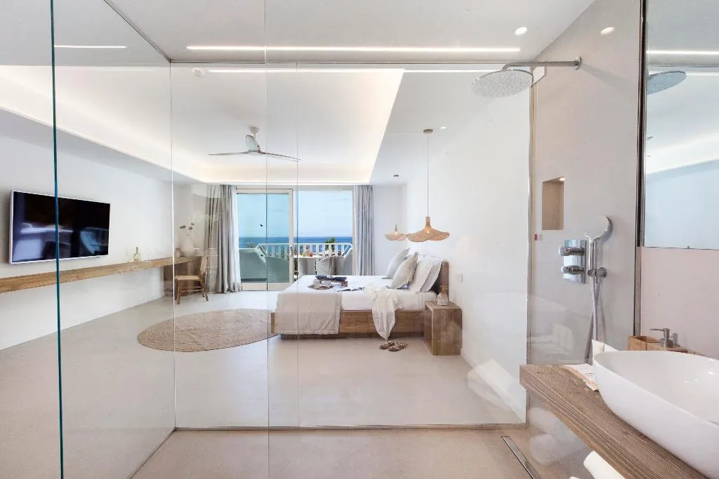 JUNIOR SUITE SEA VIEW WITH BALCONY Room, Maya Beach Resort, Naples