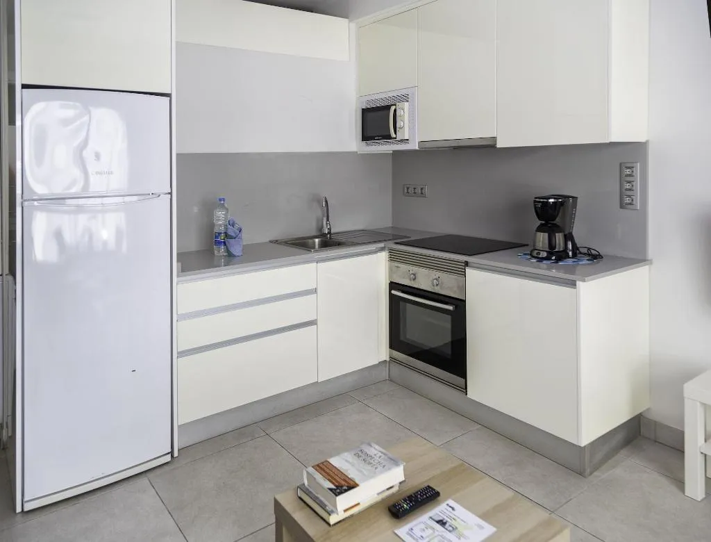 Room, Tusity Yeah, Gran Canaria