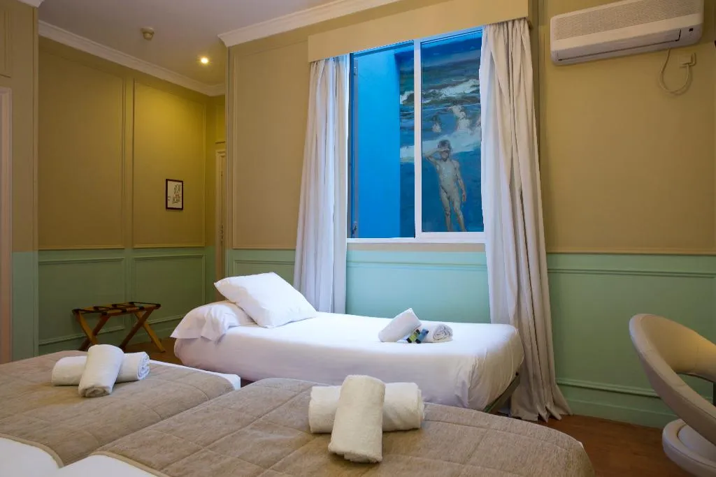 TRIPLE STANDARD Room, Hotel Olympia Cónsul del Mar, Valencia