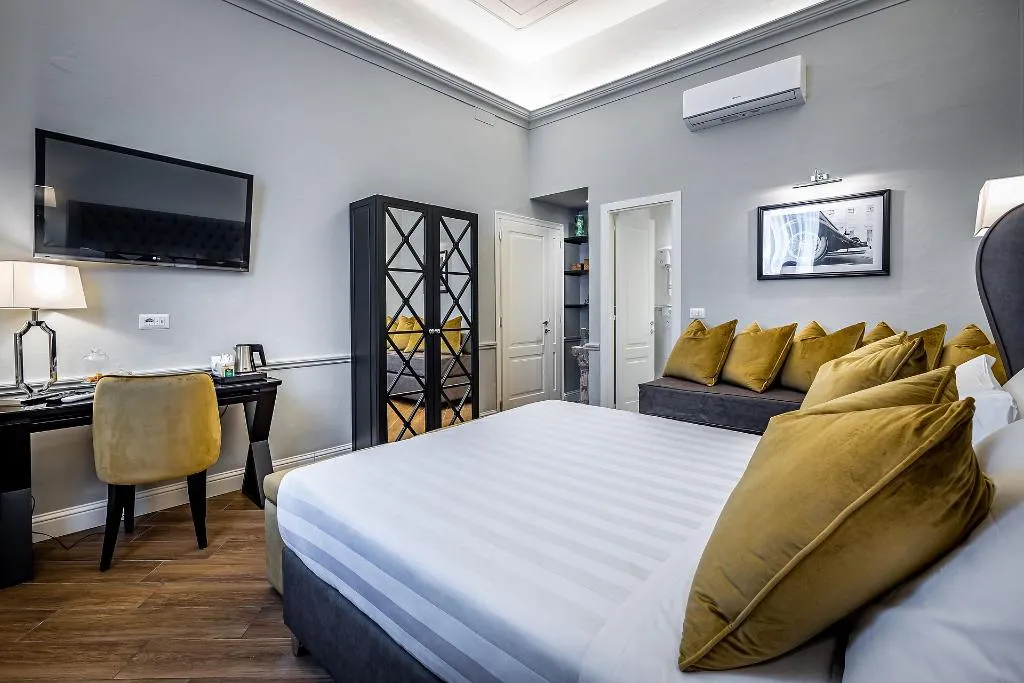 DOUBLE SUPERIOR Room, Hotel Ungherese Small Luxury Hotel, Florence