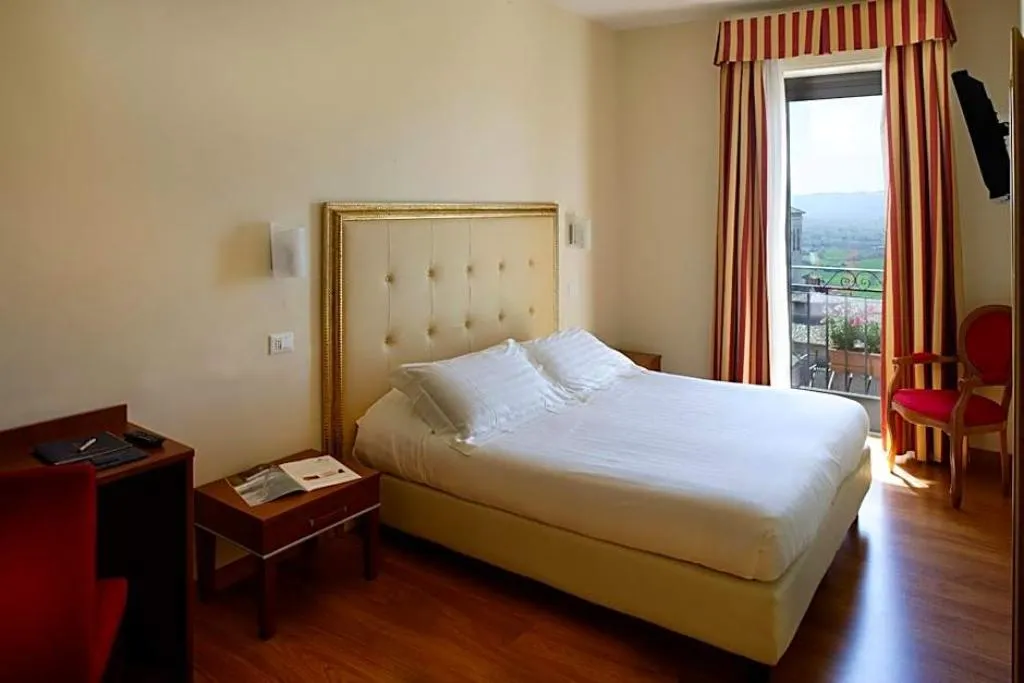 TRIPLE STANDARD Room, Giotto Hotel & Spa, Perugia