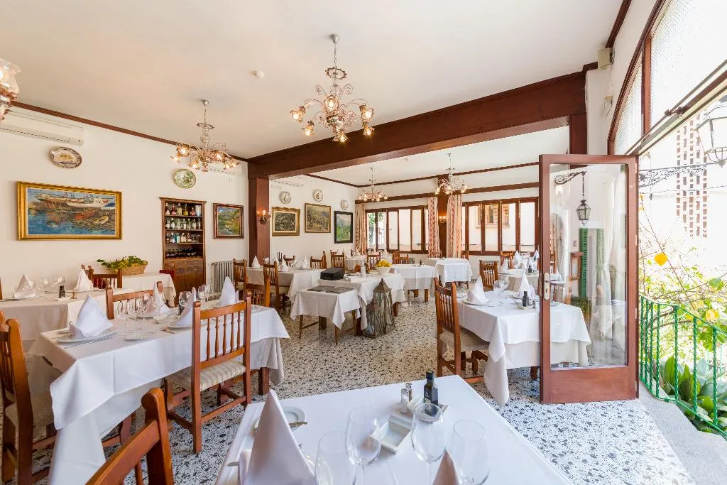 Restaurant, El Guia, Majorca