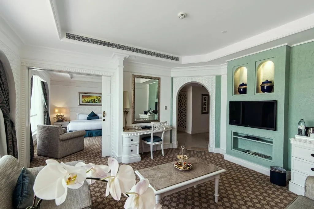 Room, Habtoor Grand Resort, Autograph Collection, Dubai