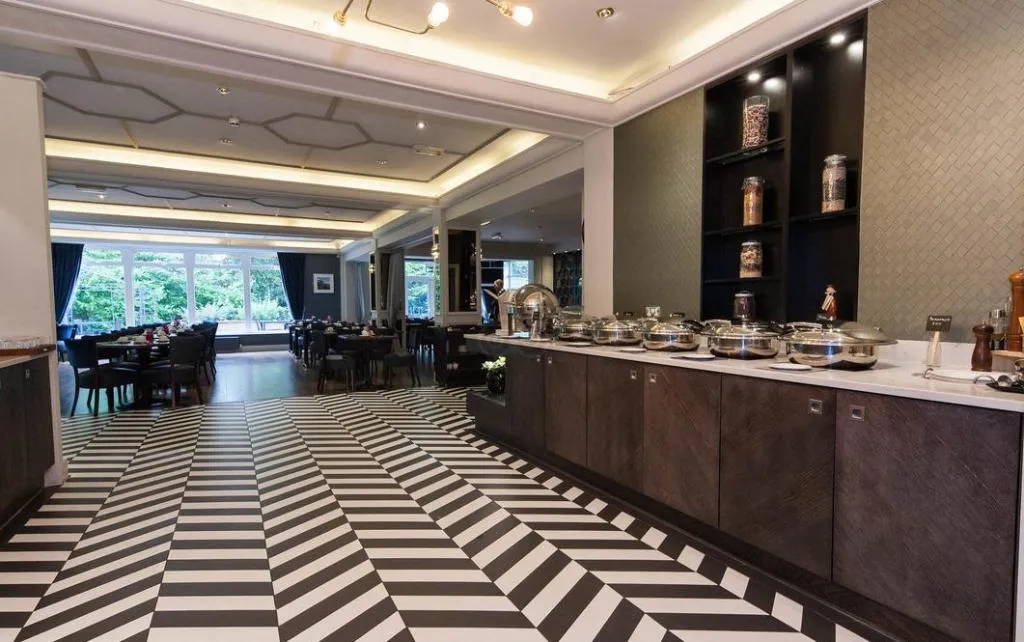 Restaurant, Sandymount Hotel, Dublin