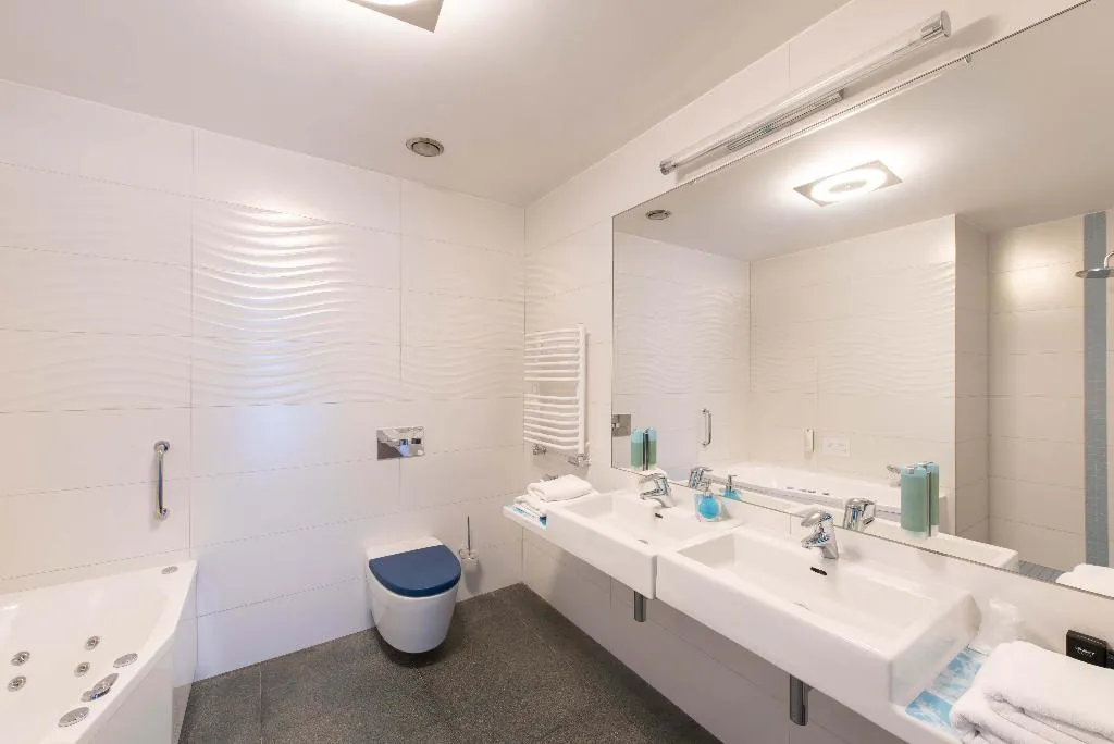 APARTMENT SUPERIOR ONE BEDROOM Room, Lenart, Krakow