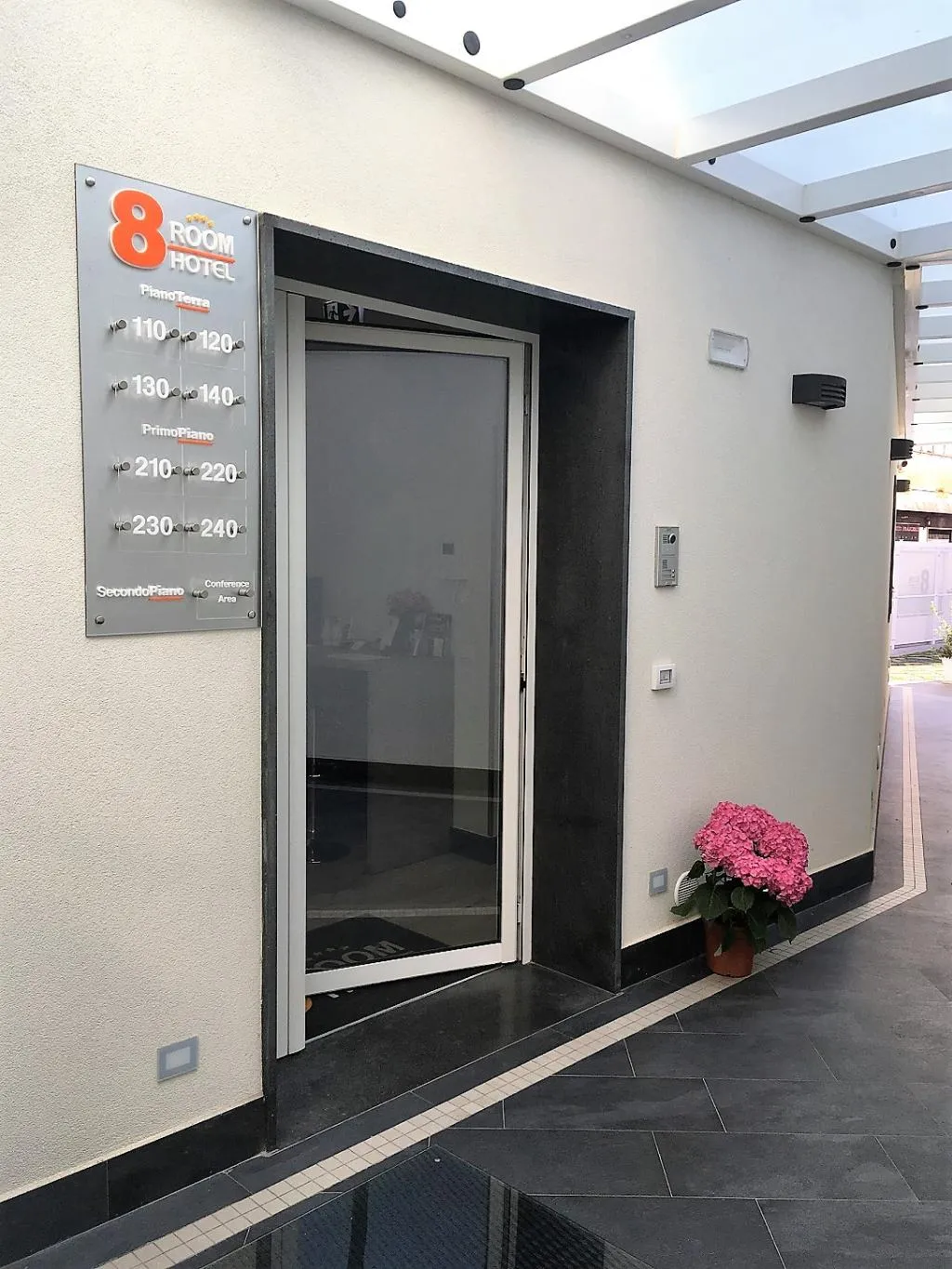 General view, 8 Room Hotel, Catania