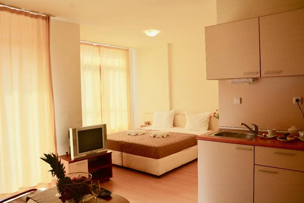 Room, Rainbow 2 holiday complex, Bourgas
