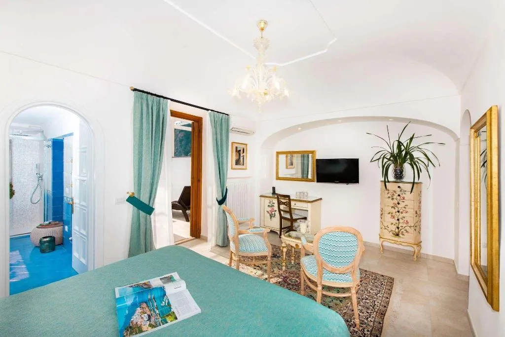 Room, Hotel Villa Gabrisa, Naples