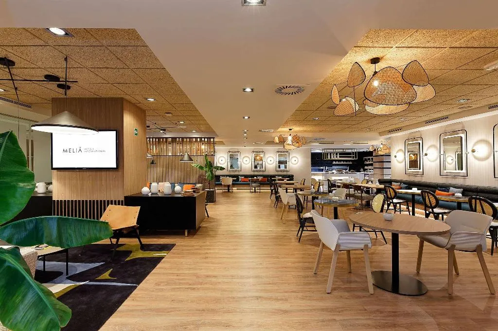 Restaurant, Melia Avenida America, Madrid
