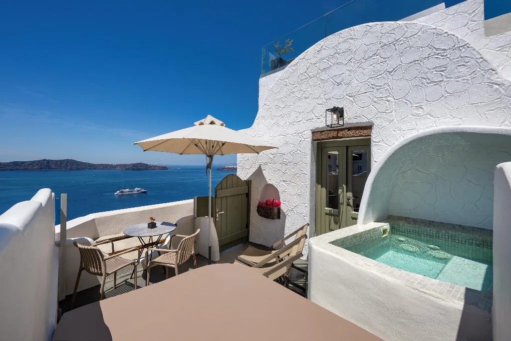 SUITE WITH JACUZZI Room, Athina Luxury Suites, Santorini