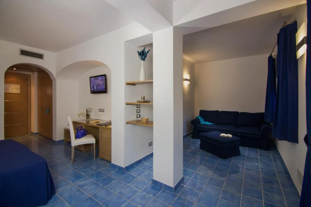 JUNIOR SUITE DELUXE Room, Grifo Hotel Charme&SPA, Naples