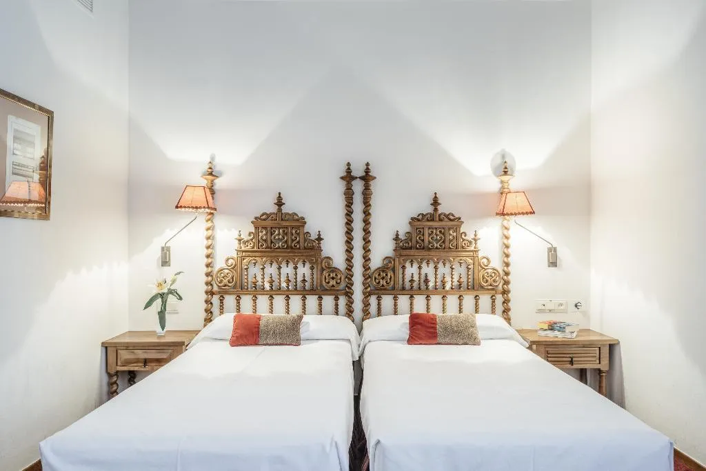 DOUBLE SINGLE USE STANDARD Room, Parador de Zafra, Seville