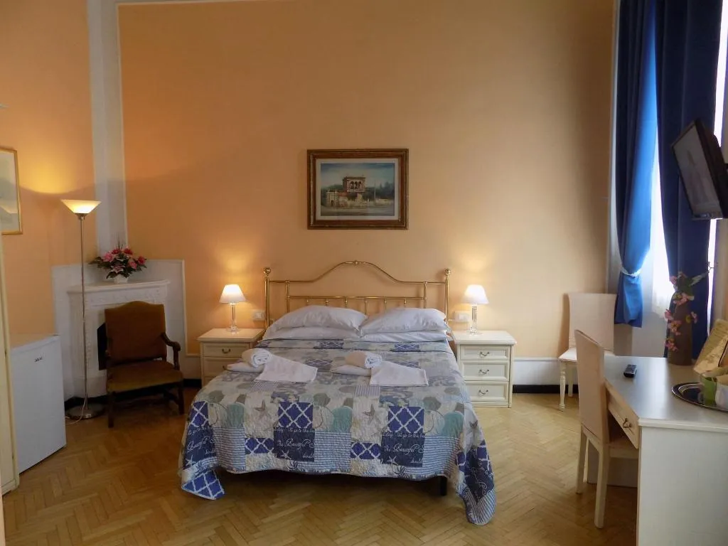 Room, Il Pitti Soggiorno, Florence
