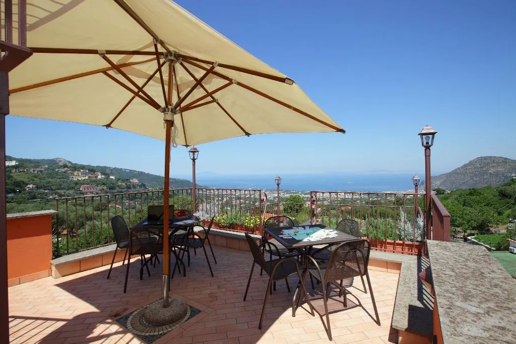 Terrace, Residence L'Incanto Sorrento, Naples