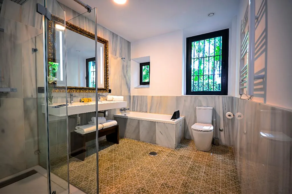 DOUBLE DELUXE ONE BED Room, Legado Alcazar, Seville