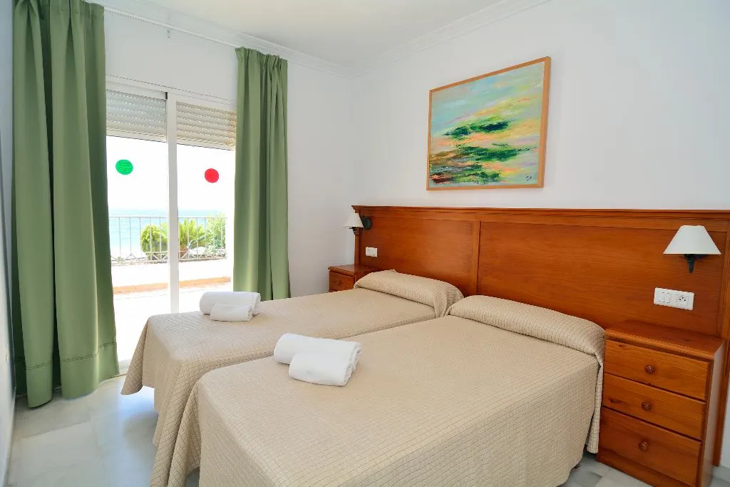 APARTMENT DELUXE TWO BEDS Room, Apartamentos HC Burriana Playa, Costa Del Sol