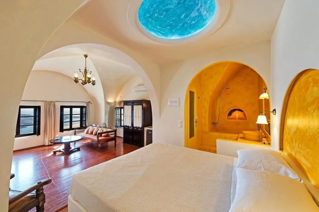 DOUBLE SUPERIOR Room, Lava Suites & Lounge, Santorini