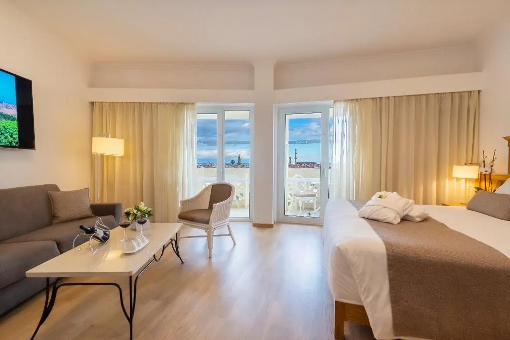 JUNIOR SUITE CITY VIEW Room, Kydon, The Heart City Hotel, Crete