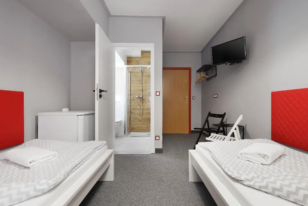 TWIN STANDARD Room, Moon Hostel Krakow, Krakow