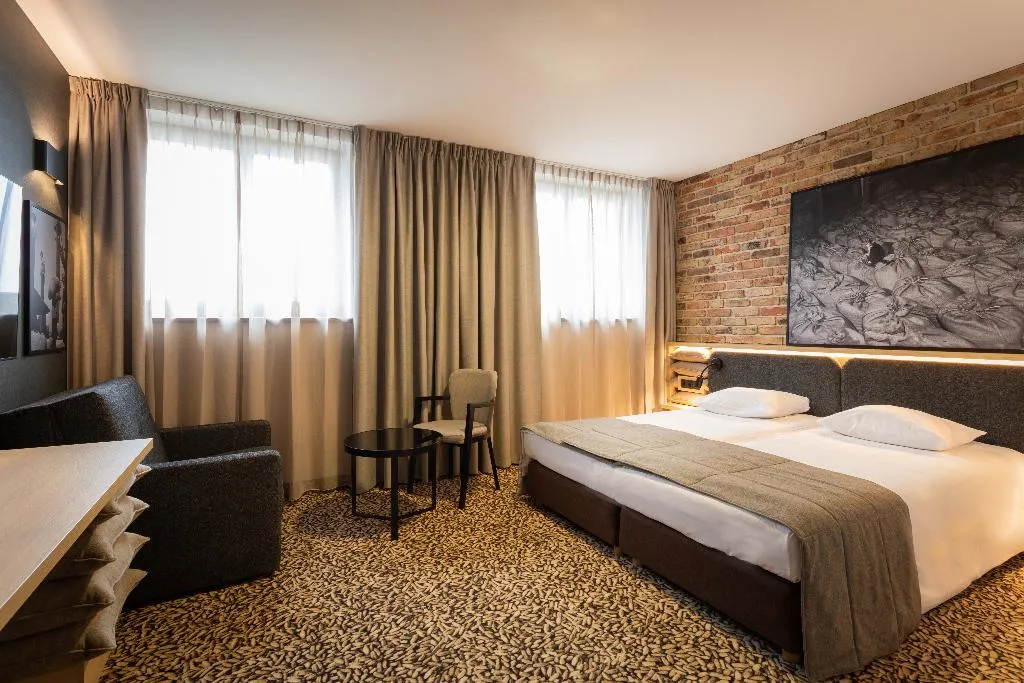 Double or Twin STANDARD Room, Qubus Hotel Gdansk, Gdansk