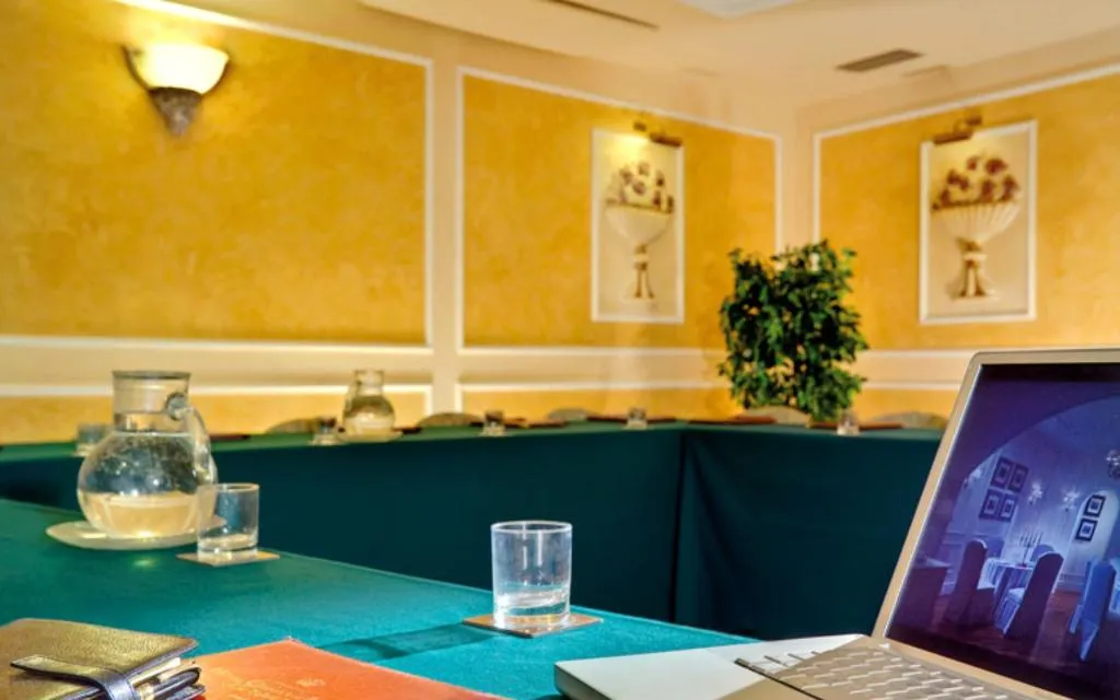 Conferences, Corona D'Italia, Florence
