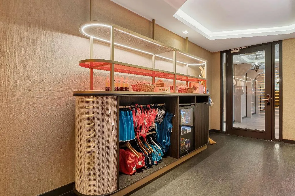 Sports and Entertainment, Corendon Amsterdam New-West a Tribute Portfolio Ho, Amsterdam