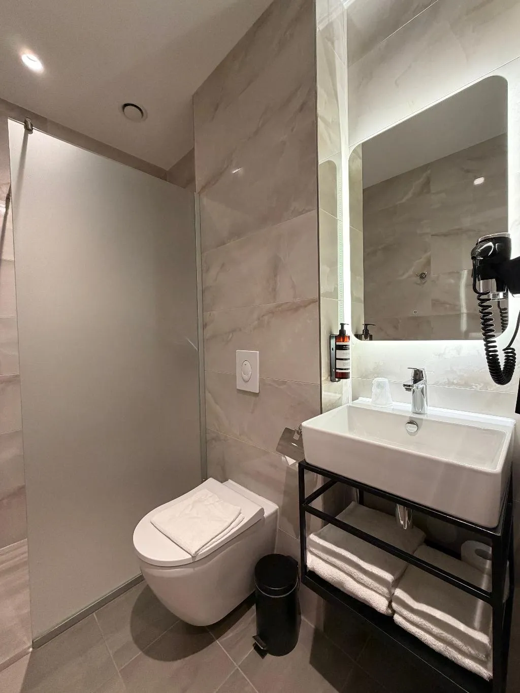DOUBLE STANDARD Room, OZO Hotels Antares Amsterdam Schiphol Airport, Amsterdam