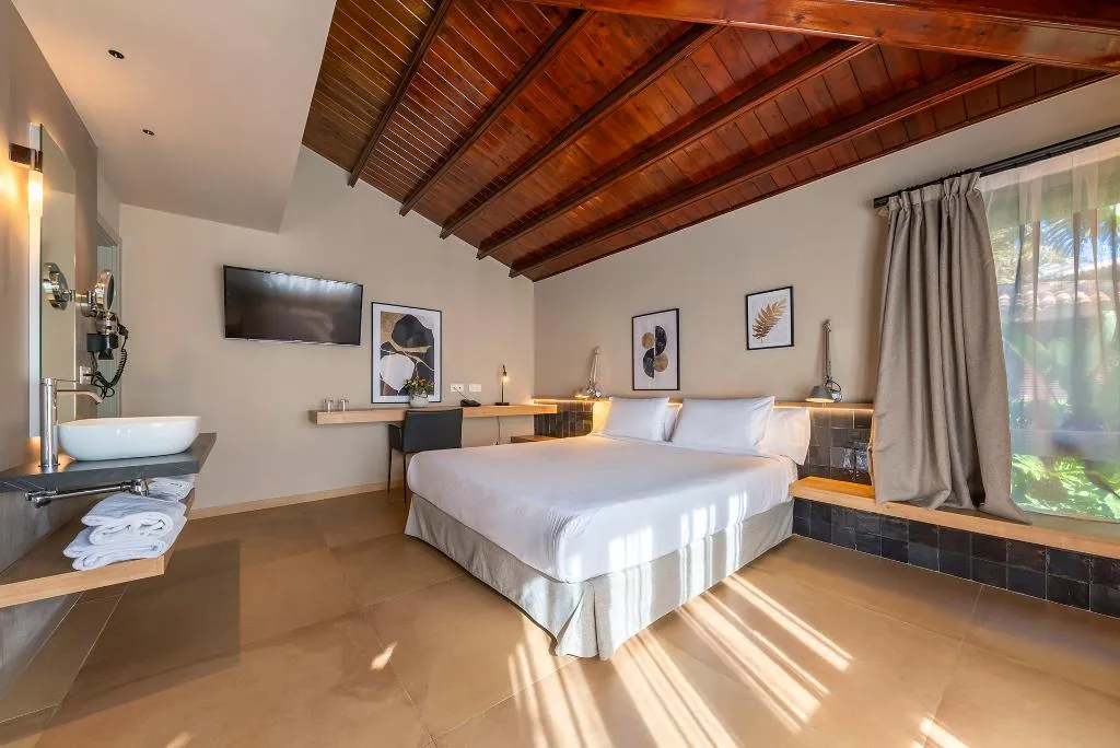 TRIPLE SUPERIOR Room, Huerto del Cura, Costa Blanca