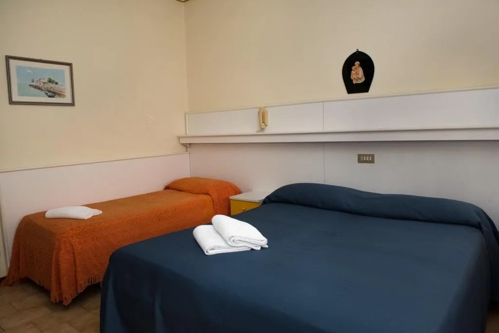 TRIPLE ECONOMY Room, Malibran Jesolo, Venice