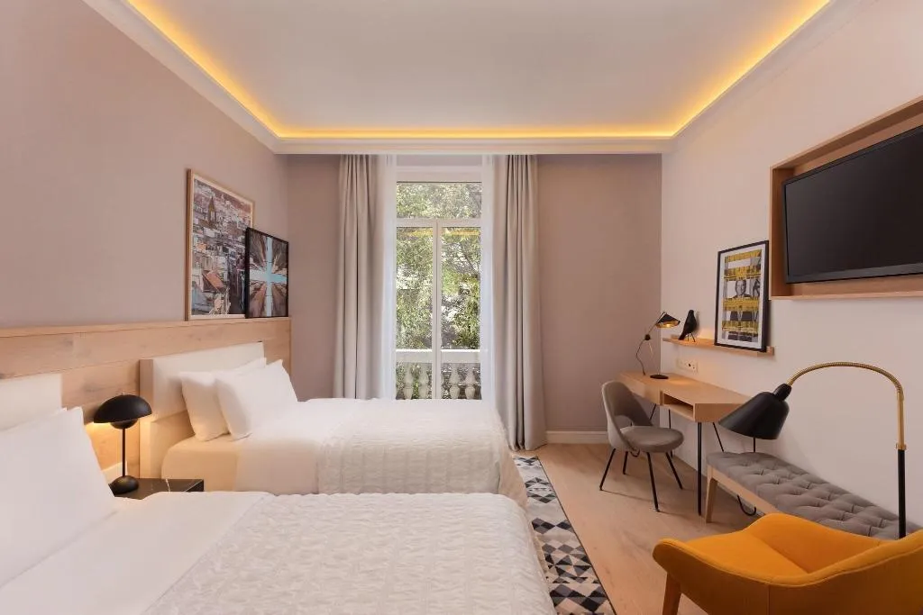TWIN PREMIUM Room, Le Meridien Barcelona, Barcelona