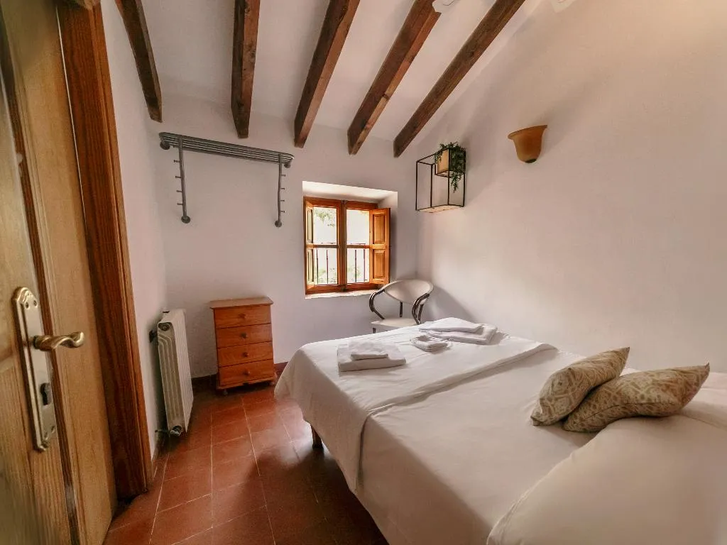 Double or Twin ECONOMY Room, Petit Hotel Hostatgeria La Victoria, Majorca
