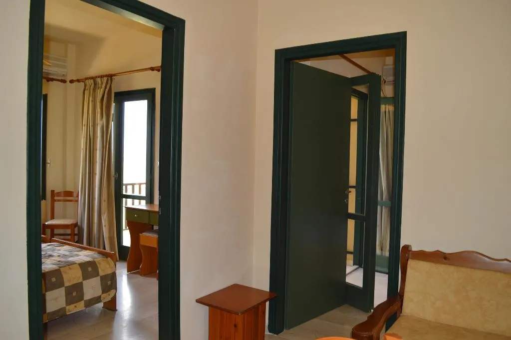 APARTMENT GARDEN VIEW TWO BEDROOMS Room, Erodios Apartments, Crete