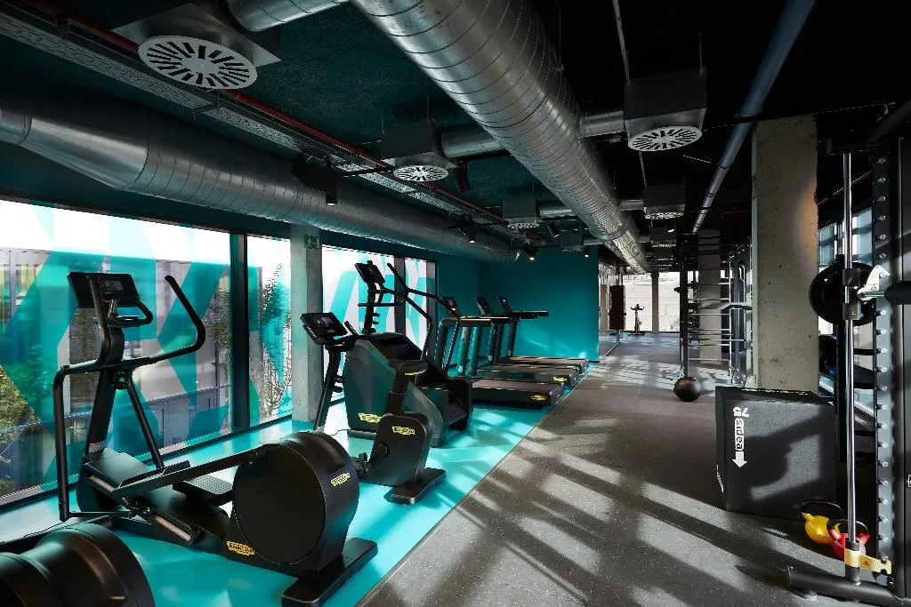 Sports and Entertainment, The Social Hub Barcelona Poblenou, Barcelona