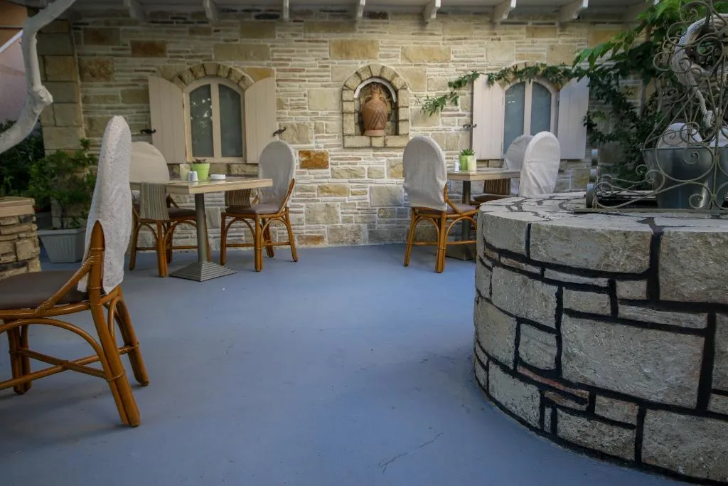 Restaurant, Birais Beach Studios, Crete