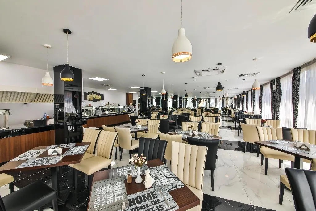 Restaurant, Prestige Deluxe Hotel Aquapark Club, Varna