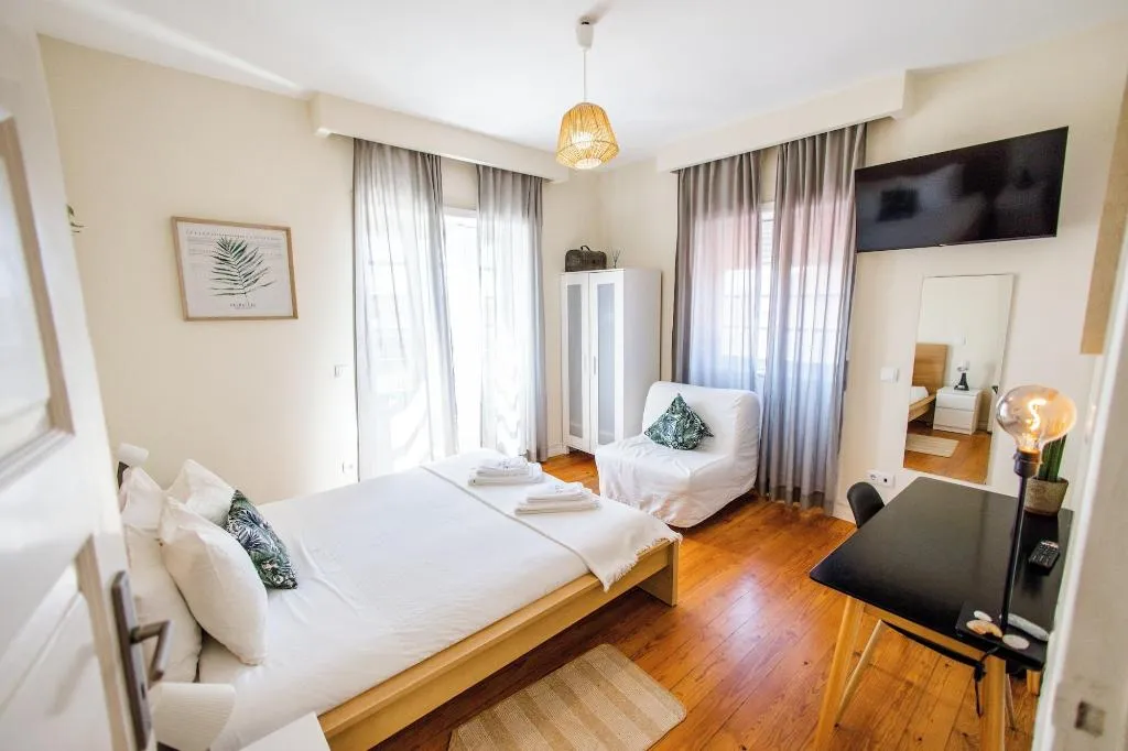 Room, The Beach Corner Guesthouse, Porto