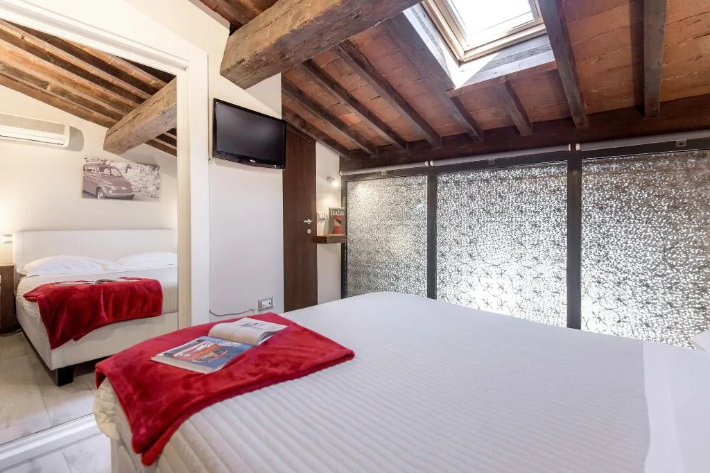 Room, Home Boutique Santa Maria Novella, Florence
