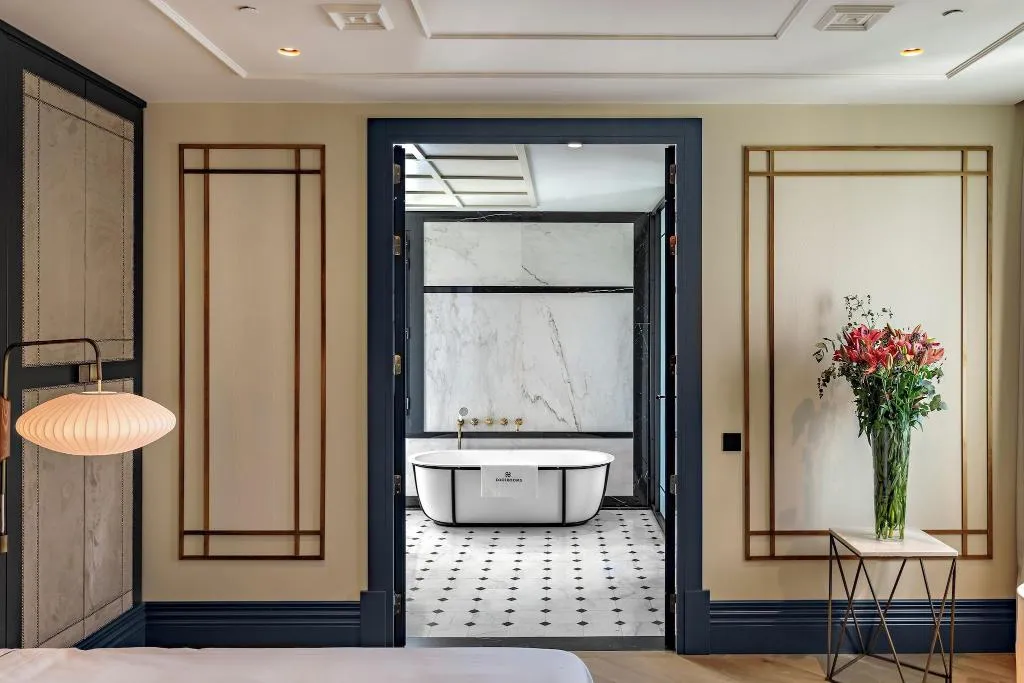 SUITE KING SIZE BED Room, Hotel Coolrooms Atocha, Madrid