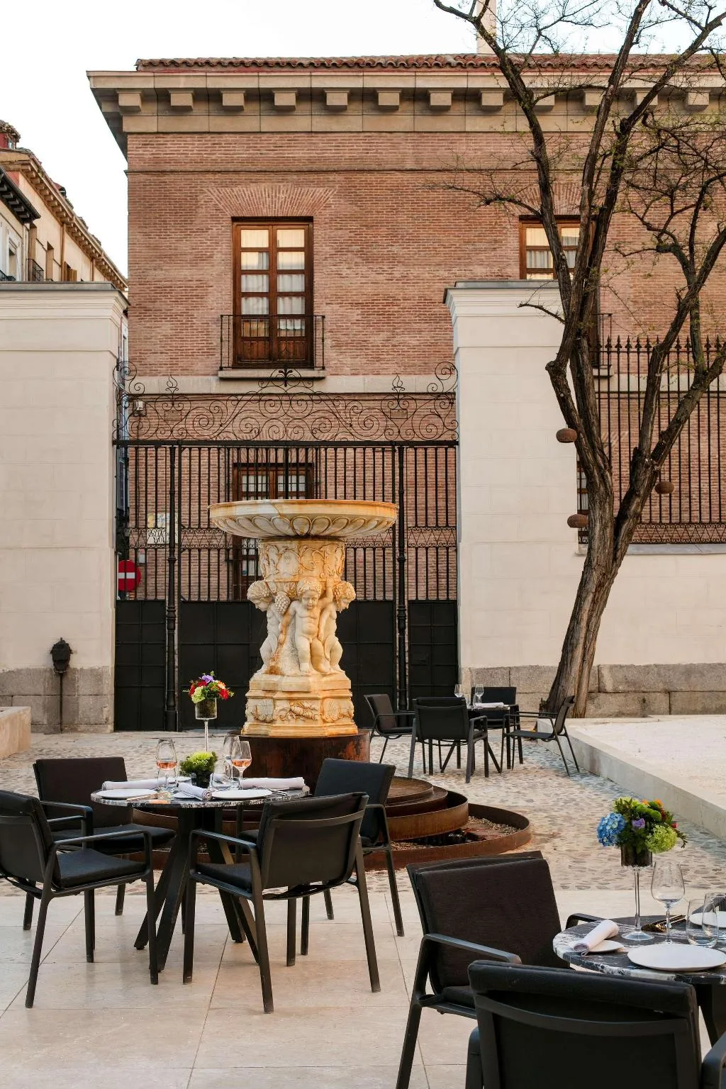 Restaurant, Palacio de los Duques Gran Meliá, Madrid