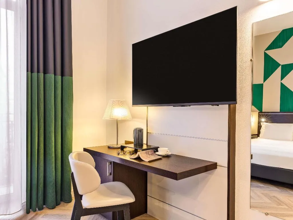 DOUBLE SUPERIOR Room, Mercure Napoli Centro Angioino, Naples